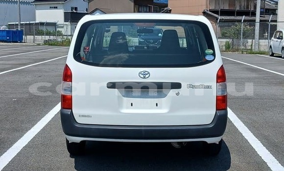 Acheter Import Voiture Toyota Probox Blanc à Nkayi, Région de la Bouenza Acheter Import Voiture Toyota Probox Blanc à Nkayi, Région de la Bouenza
