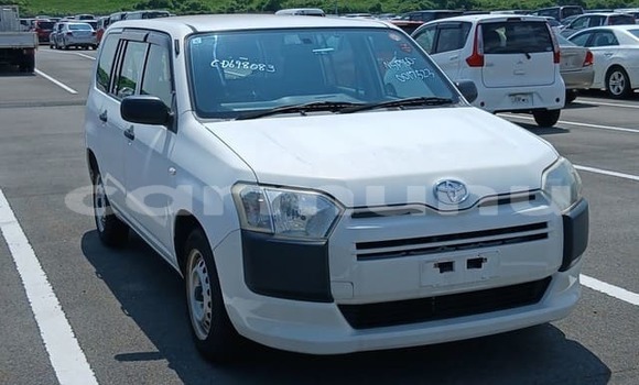 Acheter Import Voiture Toyota Probox Blanc à Nkayi, Région de la Bouenza Acheter Import Voiture Toyota Probox Blanc à Nkayi, Région de la Bouenza
