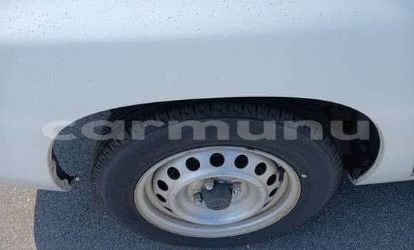 Acheter Import Voiture Toyota Probox Blanc à Nkayi, Région de la Bouenza Acheter Import Voiture Toyota Probox Blanc à Nkayi, Région de la Bouenza