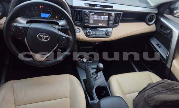 Acheter Occasion Voiture Toyota RAV4 Rouge à Brazzaville, Commune de Brazzaville Acheter Occasion Voiture Toyota RAV4 Rouge à Brazzaville, Commune de Brazzaville