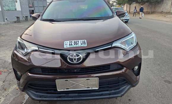 Acheter Occasion Voiture Toyota RAV4 Rouge à Brazzaville, Commune de Brazzaville Acheter Occasion Voiture Toyota RAV4 Rouge à Brazzaville, Commune de Brazzaville