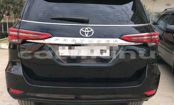 Acheter Occasion Voiture Toyota Fortuner Noir à Brazzaville, Commune de Brazzaville Acheter Occasion Voiture Toyota Fortuner Noir à Brazzaville, Commune de Brazzaville