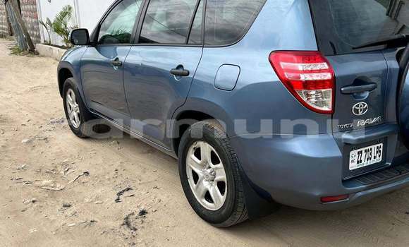 Acheter Occasion Voiture Toyota RAV4 Bleu à Brazzaville, Commune de Brazzaville Acheter Occasion Voiture Toyota RAV4 Bleu à Brazzaville, Commune de Brazzaville