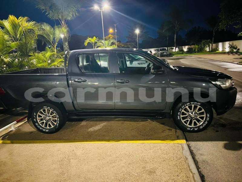Big with watermark toyota hiluxe vigo commune de brazzaville brazzaville 9290
