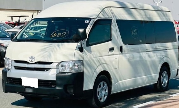 Acheter Occasion Voiture Toyota Hiace Blanc à Brazzaville, Commune de Brazzaville