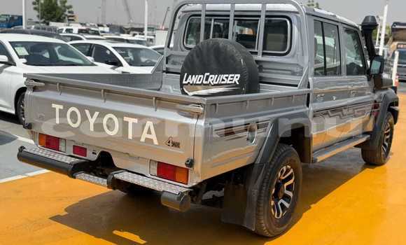 Acheter Occasion Voiture Toyota Land Cruiser Gris à Owando, Cuvette-Ouest Acheter Occasion Voiture Toyota Land Cruiser Gris à Owando, Cuvette-Ouest