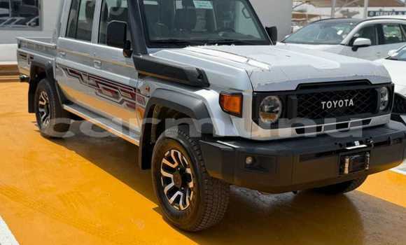 Acheter Occasion Voiture Toyota Land Cruiser Gris à Brazzaville, Commune de Brazzaville Acheter Occasion Voiture Toyota Land Cruiser Gris à Brazzaville, Commune de Brazzaville