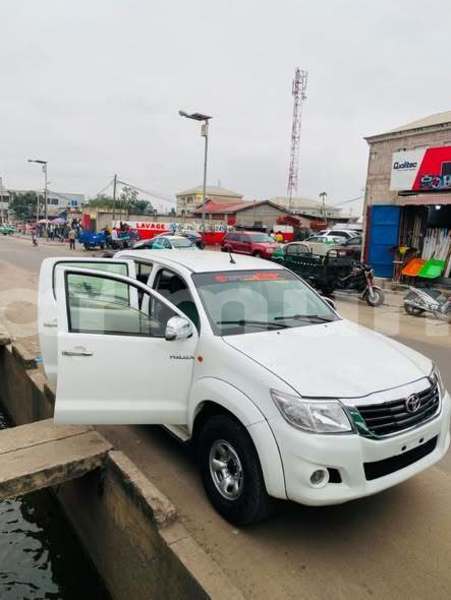 Big with watermark toyota hilux commune de brazzaville brazzaville 9336