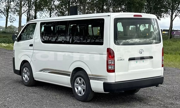 Acheter Occasion Voiture Toyota Hiace Blanc à Brazzaville, Commune de Brazzaville Acheter Occasion Voiture Toyota Hiace Blanc à Brazzaville, Commune de Brazzaville