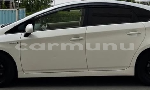 Buy Used Toyota Prius White Car in Brazzaville in Municipality of Brazzaville Buy Used Toyota Prius White Car in Brazzaville in Municipality of Brazzaville