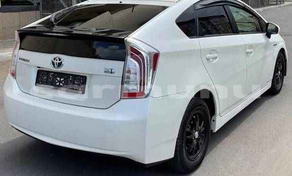 Buy Used Toyota Prius White Car in Brazzaville in Municipality of Brazzaville Buy Used Toyota Prius White Car in Brazzaville in Municipality of Brazzaville