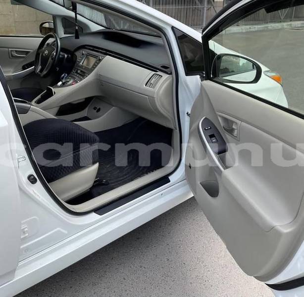 Big with watermark toyota prius commune de brazzaville brazzaville 9353