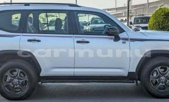 Buy Used Toyota Land Cruiser White Car in Brazzaville in Municipality of Brazzaville Buy Used Toyota Land Cruiser White Car in Brazzaville in Municipality of Brazzaville