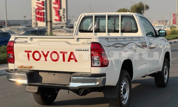 Acheter Neuf Voiture Toyota Hilux Blanc à Brazzaville, Commune de Brazzaville Acheter Neuf Voiture Toyota Hilux Blanc à Brazzaville, Commune de Brazzaville