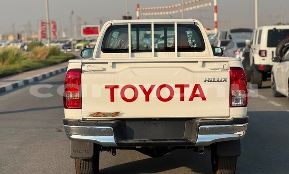 Acheter Neuf Voiture Toyota Hilux Blanc à Brazzaville, Commune de Brazzaville Acheter Neuf Voiture Toyota Hilux Blanc à Brazzaville, Commune de Brazzaville