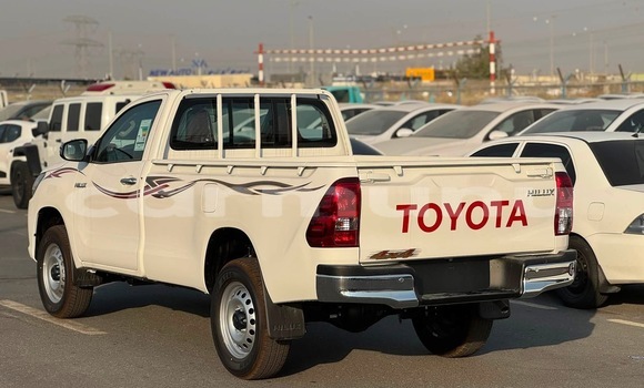 Acheter Neuf Voiture Toyota Hilux Blanc à Brazzaville, Commune de Brazzaville Acheter Neuf Voiture Toyota Hilux Blanc à Brazzaville, Commune de Brazzaville