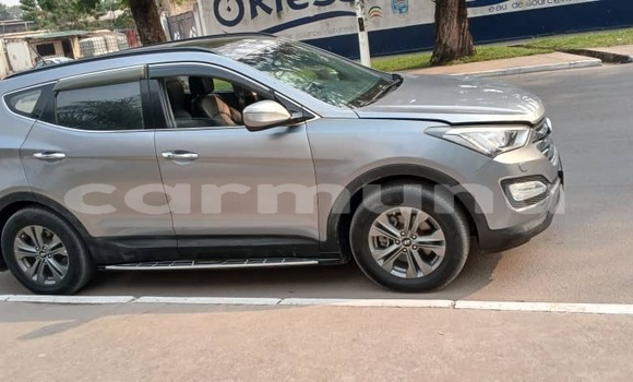 Buy Used Hyundai Santa Fe Silver Car in Brazzaville in Municipality of Brazzaville Buy Used Hyundai Santa Fe Silver Car in Brazzaville in Municipality of Brazzaville