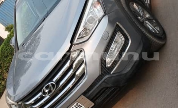 Buy Used Hyundai Santa Fe Silver Car in Brazzaville in Municipality of Brazzaville Buy Used Hyundai Santa Fe Silver Car in Brazzaville in Municipality of Brazzaville