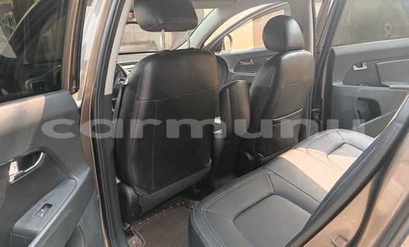 Acheter Occasion Voiture Kia Sportage Marron à Djambala, Plateaux Acheter Occasion Voiture Kia Sportage Marron à Djambala, Plateaux