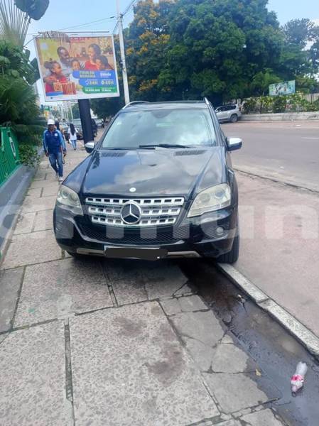Big with watermark mercedes viano commune de brazzaville brazzaville 9368