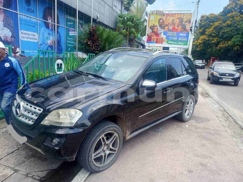 Big with watermark mercedes viano commune de brazzaville brazzaville 9368