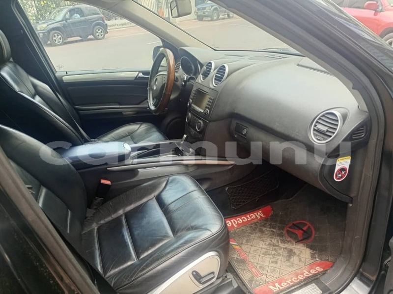 Big with watermark mercedes viano commune de brazzaville brazzaville 9368