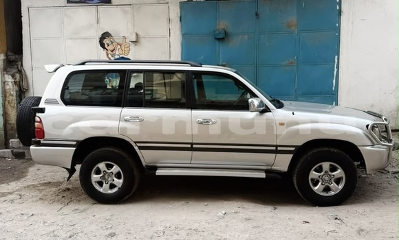 Buy Used Toyota Land Cruiser Silver Car in Brazzaville in Municipality of Brazzaville Buy Used Toyota Land Cruiser Silver Car in Brazzaville in Municipality of Brazzaville