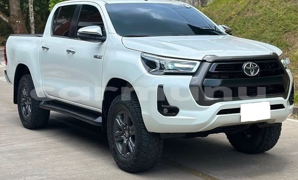 Acheter Occasion Voiture Toyota Hilux Blanc à Brazzaville, Commune de Brazzaville Acheter Occasion Voiture Toyota Hilux Blanc à Brazzaville, Commune de Brazzaville