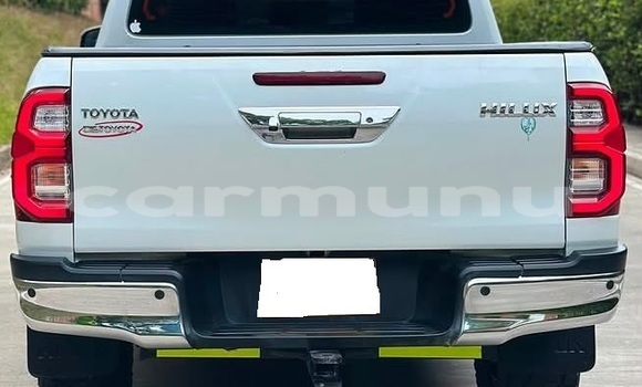 Acheter Occasion Voiture Toyota Hilux Blanc à Brazzaville, Commune de Brazzaville Acheter Occasion Voiture Toyota Hilux Blanc à Brazzaville, Commune de Brazzaville