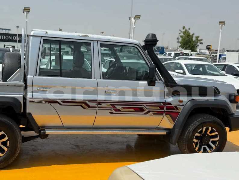 Big with watermark toyota land cruiser region du kouilou pointe noire 9376