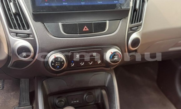 Buy Used Hyundai Tucson Black Car in Brazzaville in Municipality of Brazzaville Buy Used Hyundai Tucson Black Car in Brazzaville in Municipality of Brazzaville