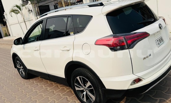 Buy Used Toyota RAV4 White Car in Brazzaville in Municipality of Brazzaville Buy Used Toyota RAV4 White Car in Brazzaville in Municipality of Brazzaville