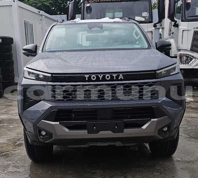 Big with watermark toyota hilux region de la bouenza import dubai 9382