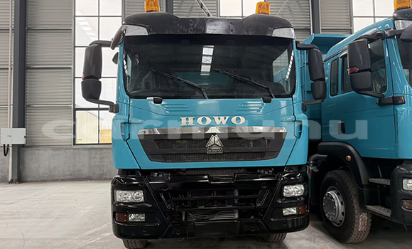 Acheter Occasion Utilitaire Volvo F4 Bleu à Pointe–Noire, Région du Kouilou Acheter Occasion Utilitaire Volvo F4 Bleu à Pointe–Noire, Région du Kouilou