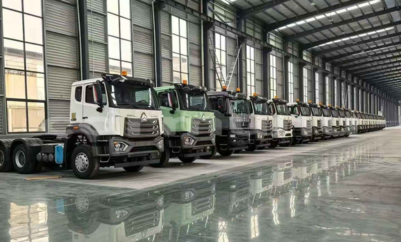 Acheter Occasion Utilitaire Volvo F4 Bleu à Pointe–Noire, Région du Kouilou Acheter Occasion Utilitaire Volvo F4 Bleu à Pointe–Noire, Région du Kouilou