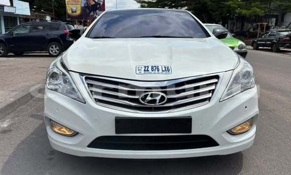 Acheter Occasion Voiture Hyundai Grandeur Blanc à Brazzaville, Commune de Brazzaville Acheter Occasion Voiture Hyundai Grandeur Blanc à Brazzaville, Commune de Brazzaville