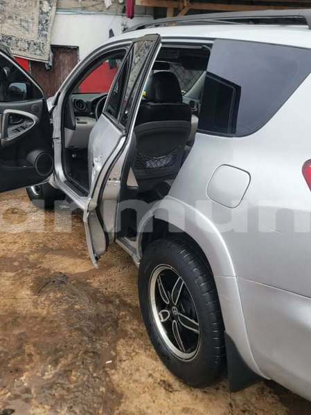 Big with watermark toyota rav4 commune de brazzaville brazzaville 9423