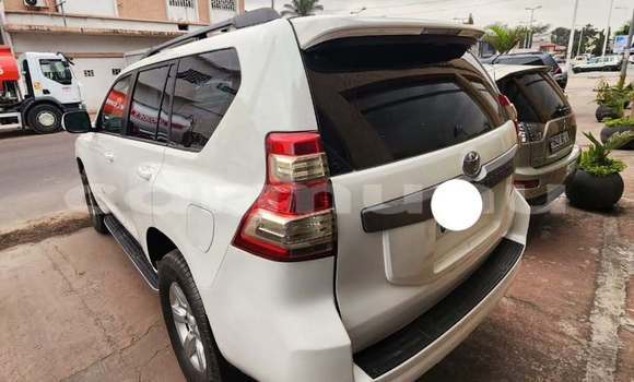 Acheter Occasion Voiture Toyota Prado Blanc à Brazzaville, Commune de Brazzaville
