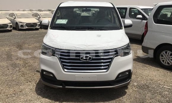 Acheter Import Utilitaire Hyundai Chorus Blanc à Import - Dubai, Région de la Bouenza