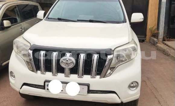 Acheter Occasion Voiture Toyota Prado Blanc à Brazzaville, Commune de Brazzaville Acheter Occasion Voiture Toyota Prado Blanc à Brazzaville, Commune de Brazzaville
