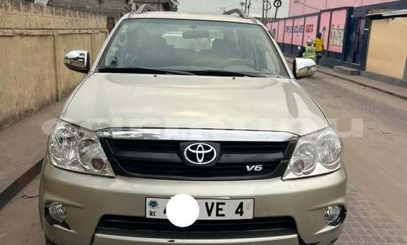 Acheter Occasion Voiture Toyota Fortuner Gris à Brazzaville, Commune de Brazzaville