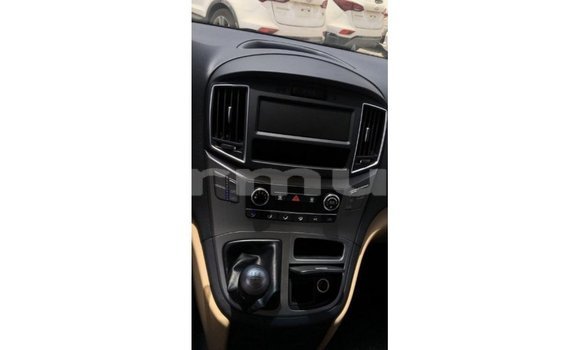Buy Import Hyundai Chorus White Truck in Import - Dubai in Region of Bouenza Buy Import Hyundai Chorus White Truck in Import - Dubai in Region of Bouenza