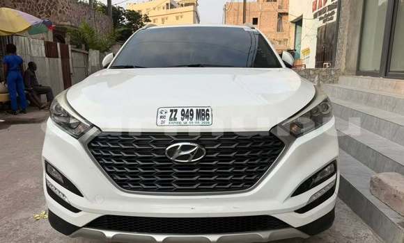 Acheter Occasion Voiture Hyundai Tucson Blanc à Brazzaville, Commune de Brazzaville