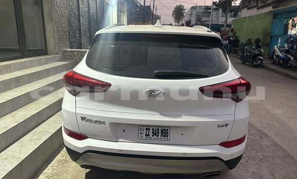 Acheter Occasion Voiture Hyundai Tucson Blanc à Brazzaville, Commune de Brazzaville Acheter Occasion Voiture Hyundai Tucson Blanc à Brazzaville, Commune de Brazzaville