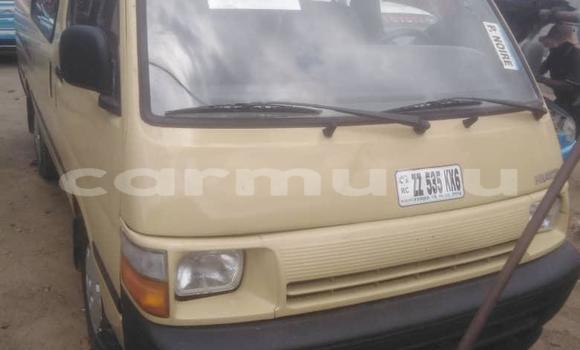 Acheter Occasion Voiture Toyota Hiace Beige à Pointe–Noire, Région du Kouilou