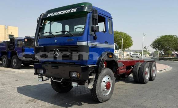Acheter Import Utilitaire Mercedes‒Benz Truck Bleu à Import - Dubai, Région de la Bouenza Acheter Import Utilitaire Mercedes‒Benz Truck Bleu à Import - Dubai, Région de la Bouenza