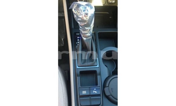 Acheter Import Voiture Hyundai Tucson Blanc à Import - Dubai, Région de la Bouenza Acheter Import Voiture Hyundai Tucson Blanc à Import - Dubai, Région de la Bouenza