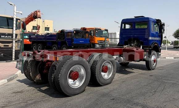 Acheter Import Utilitaire Mercedes‒Benz Truck Bleu à Import - Dubai, Région de la Bouenza Acheter Import Utilitaire Mercedes‒Benz Truck Bleu à Import - Dubai, Région de la Bouenza