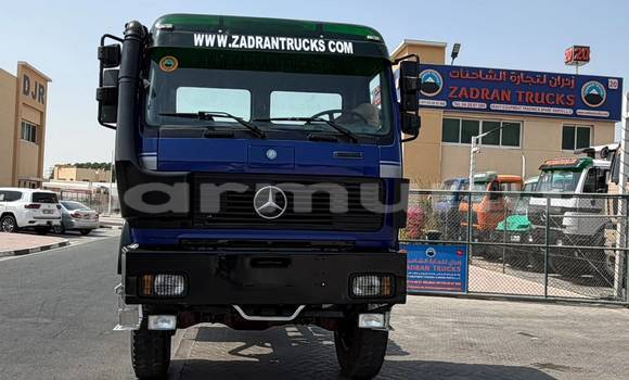 Acheter Import Utilitaire Mercedes‒Benz Truck Bleu à Import - Dubai, Région de la Bouenza Acheter Import Utilitaire Mercedes‒Benz Truck Bleu à Import - Dubai, Région de la Bouenza