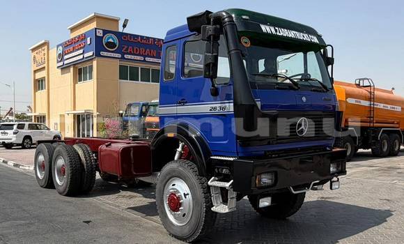 Acheter Import Utilitaire Mercedes‒Benz Truck Bleu à Import - Dubai, Région de la Bouenza Acheter Import Utilitaire Mercedes‒Benz Truck Bleu à Import - Dubai, Région de la Bouenza